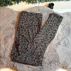 Olive Green Leopard Print High-Waist Athleta Leggings size small